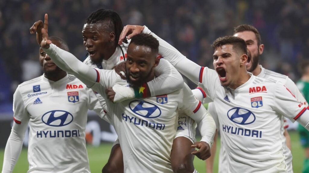 Nhận định soi kèo Fenerbahce vs Lyon lúc 00h45 ngày 24/1/2025 nhan-dinh-soi-keo-fenerbahce-vs-lyon-luc-00h45-ngay-24-1-2025-1